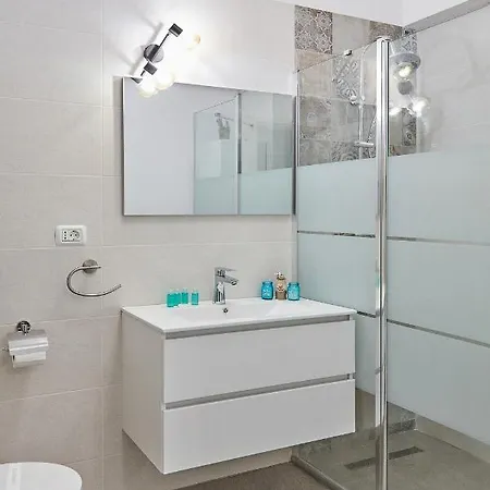 Aparthotelmamaianord 303 Studio Building Stefan * Năvodari